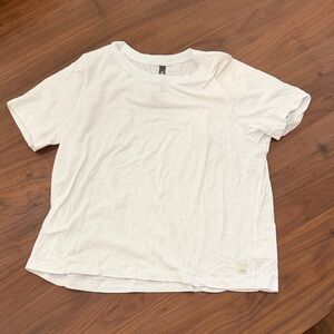 Vuori White Short Sleeve Tee